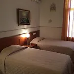Ξενοδοχείο Acropolis 2*